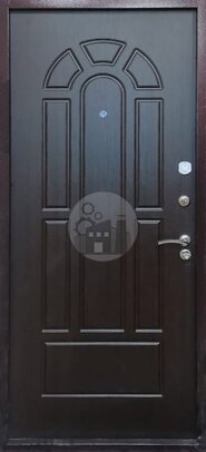 стальная дверь с терморазрывом, снаружи порошковое окрашивание, внутри мдф - внутренняя часть двери ДВ-1138